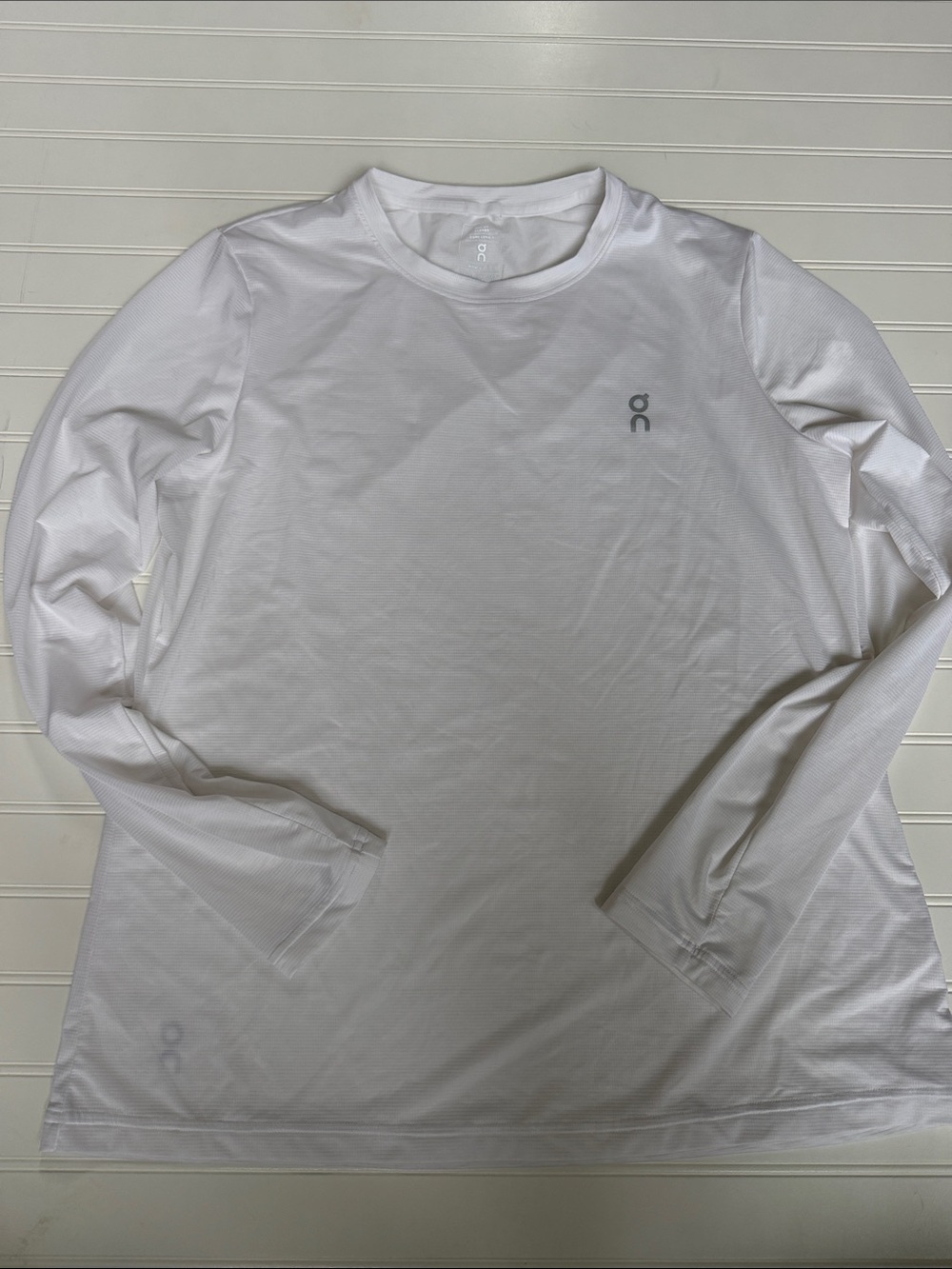 (323)On Running Core Long-T Women’s Large White Long Sleeve Running Shirt